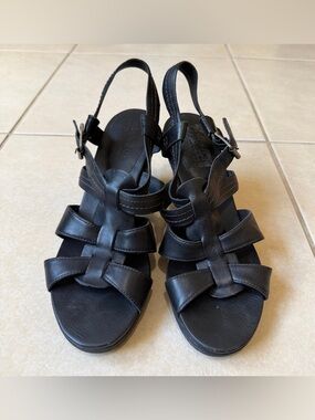 Ladies Timberland Anti Fatigue Black Leather Platform Sandals/ Clogs Size 9